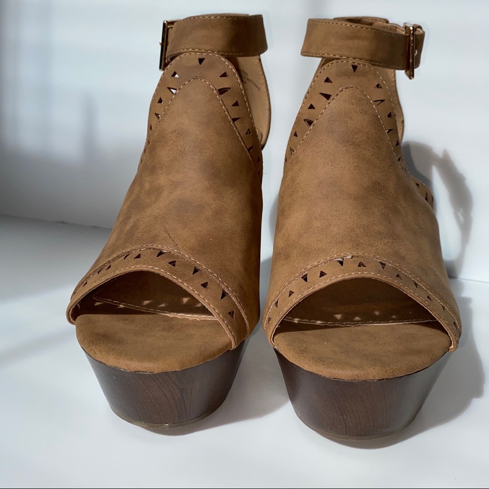 🆕 Report BROOKE Brown Platform Heels Sandals NWOT - Picture 4 of 8